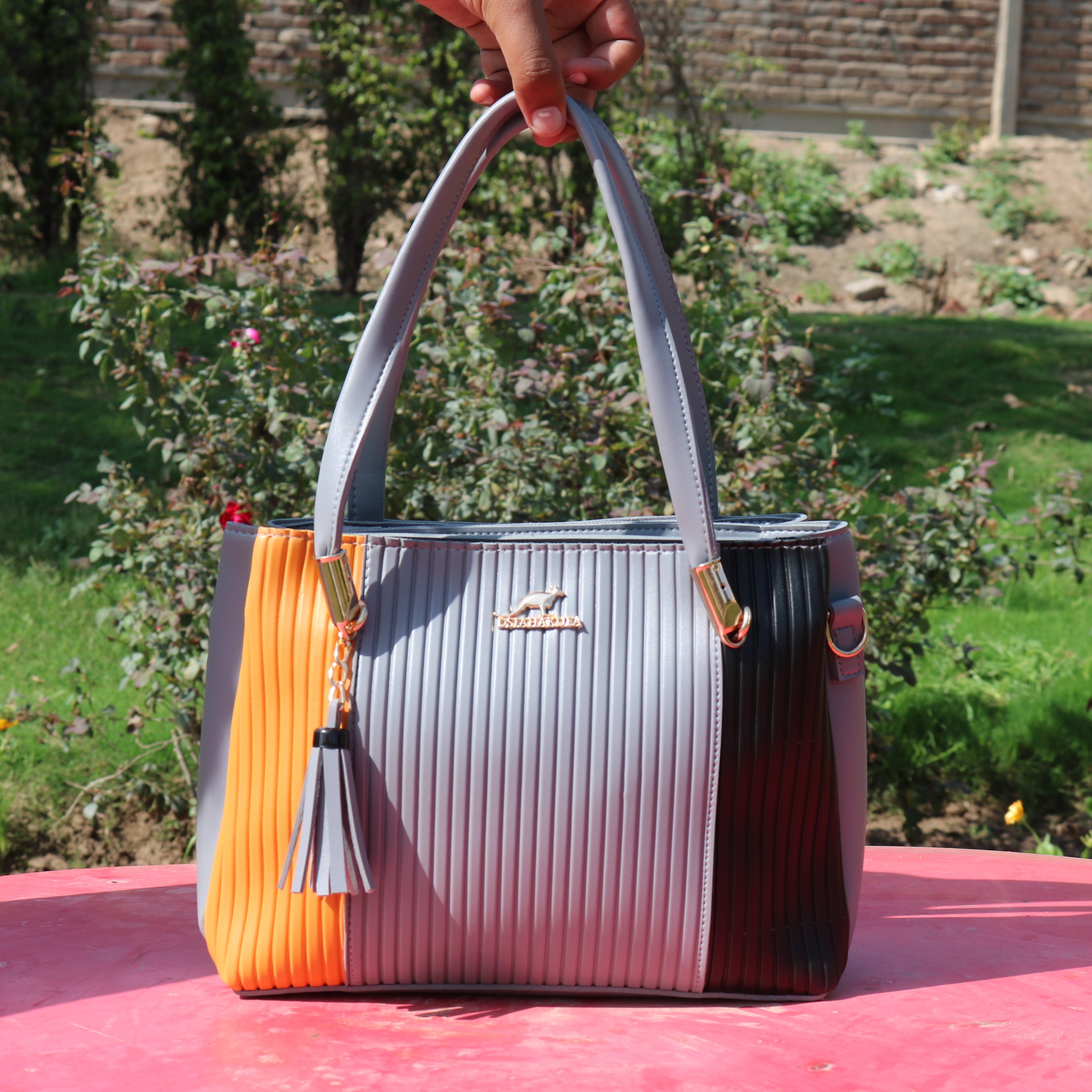 Multicolor Ribbed Tote Bag